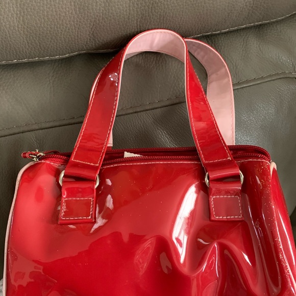 Jazzy Red patent leather purse - Picture 4 of 5